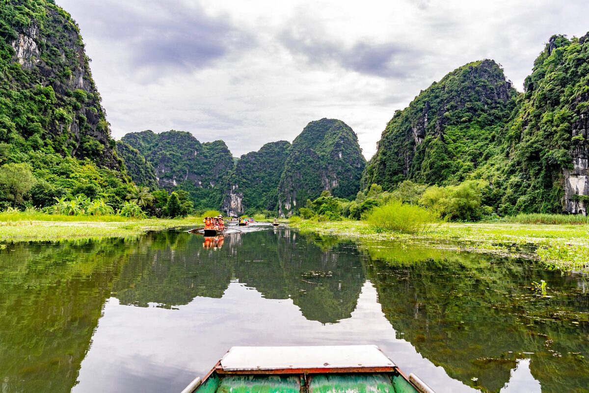 Limestone landscape Trang An boasts charming fall ambiance