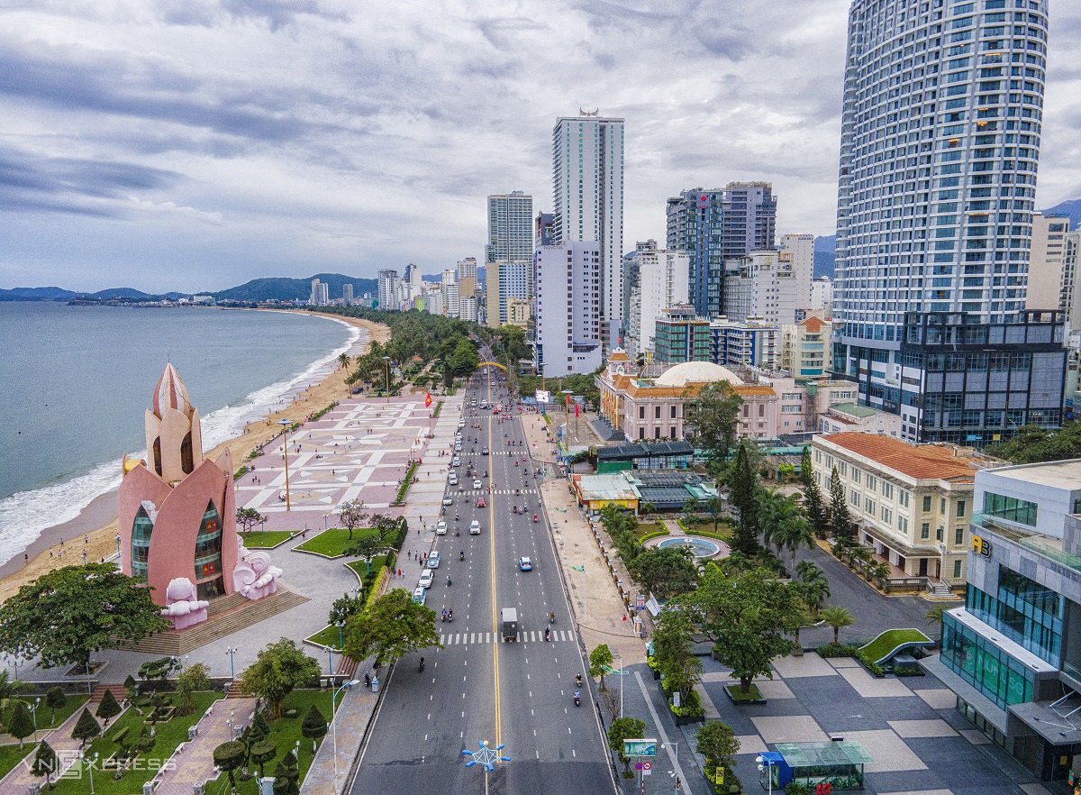 Город nha trang. Nha trang город. Нячанг. Нячанг Вьетнам. Высотки в Нячанге.