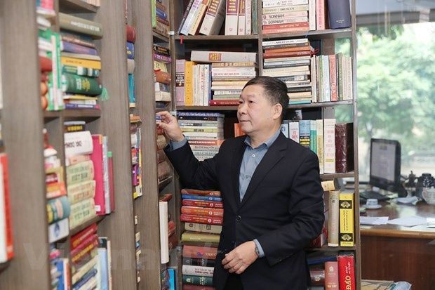 Доктор Чан Доан Лам, директор Издательства “Тхежой”. (Фото: Корр./Vietnam+)