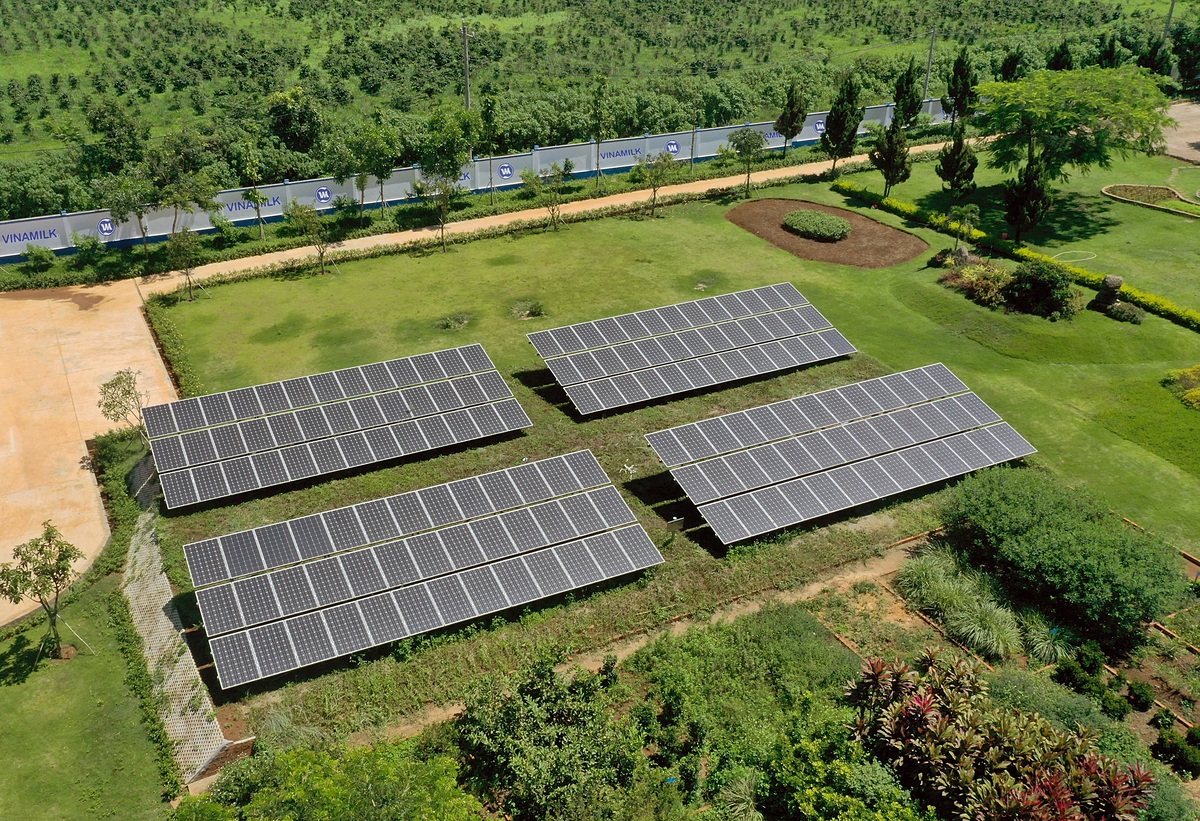 Солнечная энергетическая система на ферме Vinamilk Organic Dalat.