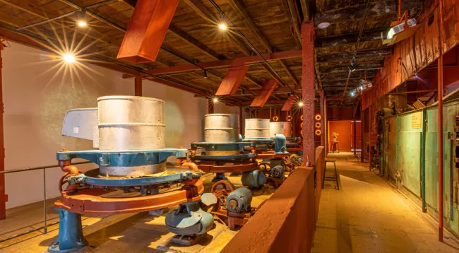 В музее хранятся экспонаты для приготовления чая с долгой историей древней чайной фабрики. Фото: caudatfarm.com