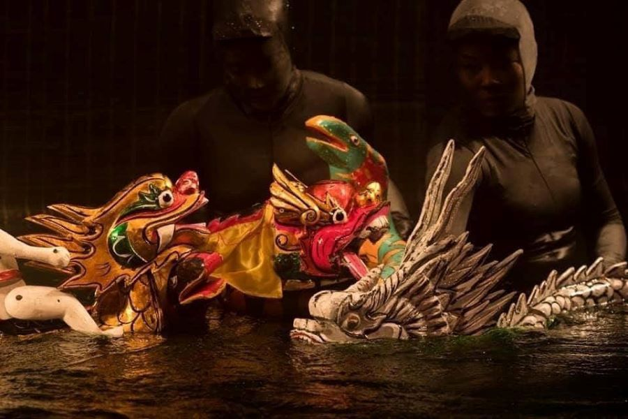Кукольный спектакль на воде в исполнении артистов Театра кукол на воде Тханг Лонг в Ханое. Фото предоставлено театром